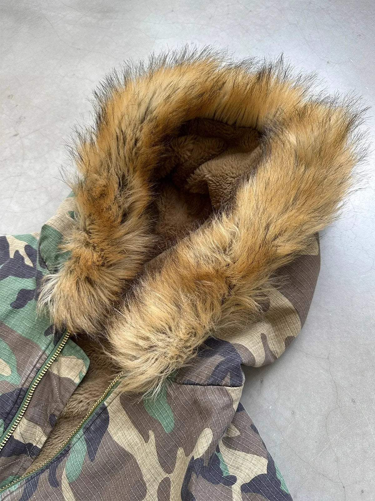 Men s Winter Coat Warm Double Sided Camouflage Jacket Thick Cotton Parka with Fur Collar Outdoor Military Style Trench Coat