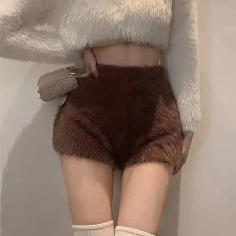 Womens Plush Shorts Slim High Waist Winter Autumn Thick Velvet Pants Aesthetic Elegant Cute Y2k Korean Shorts for Female New