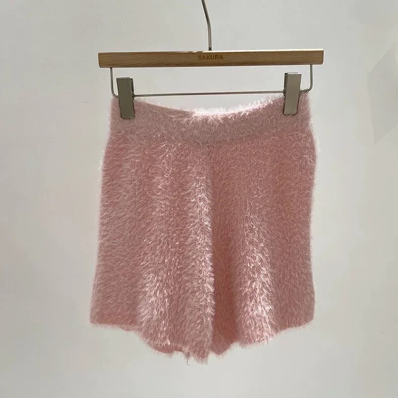 Womens Plush Shorts Slim High Waist Winter Autumn Thick Velvet Pants Aesthetic Elegant Cute Y2k Korean Shorts for Female New