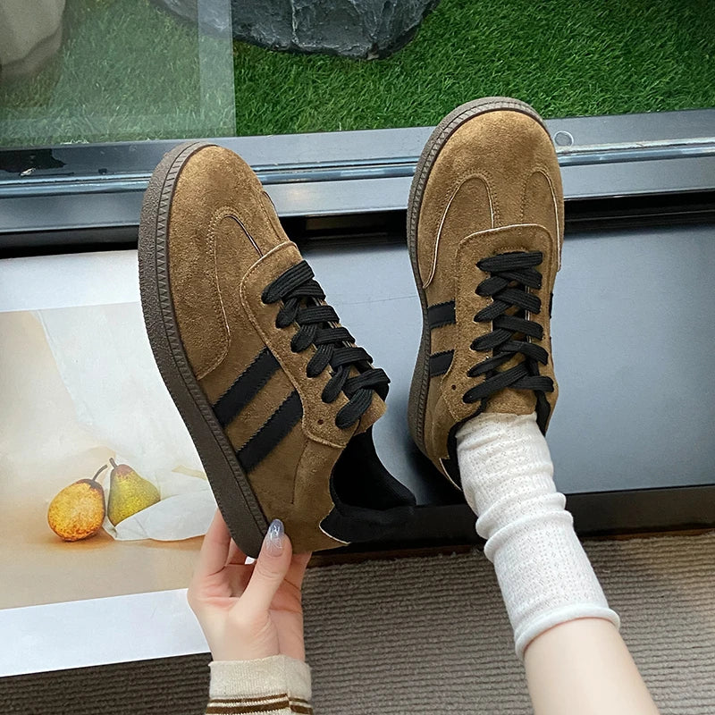 2025 Autumn New  Fashionable Comfortable Casual Sneakers Retro Thick-soled Sneakers Women's College Style Board Shoes Big Size