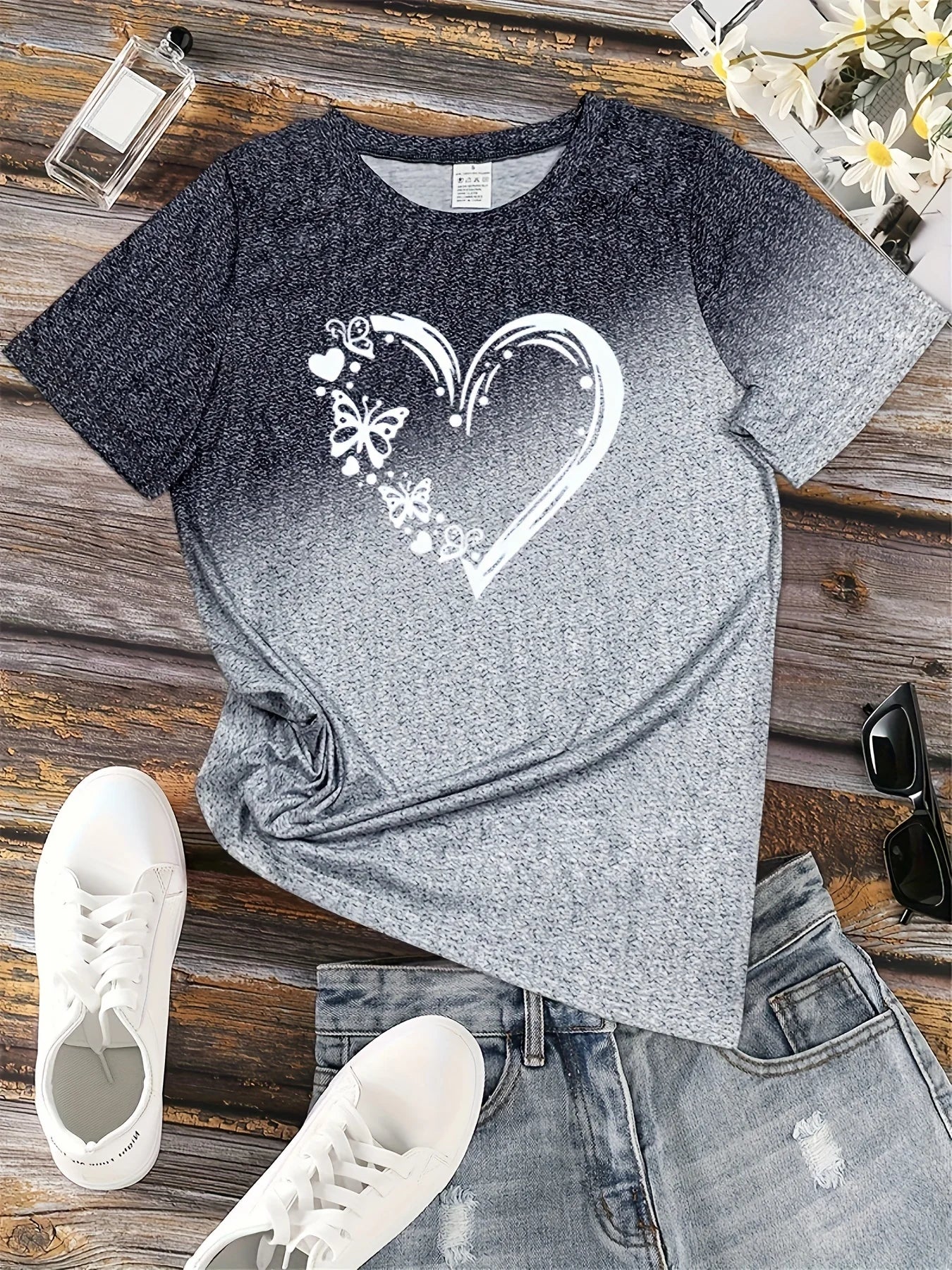2024 New Style T-Shirt For Women Heart Print Top Fashion Women's Oversized Clothes Tees Summer Crew Neck Blouse Original Design